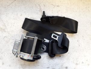 Used Front seatbelt, right Mercedes B (W245,242) 2.0 B-180 CDI 16V Price on request offered by Autodemontage Joko B.V.