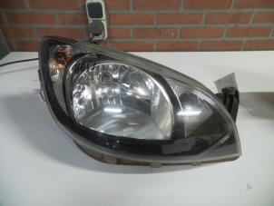 Used Headlight, right Skoda Citigo 1.0 12V Price on request offered by Autodemontage Joko B.V.