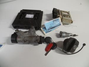 Used Set of cylinder locks (complete) Skoda Citigo 1.0 12V Price on request offered by Autodemontage Joko B.V.