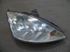 Headlight, right from a Ford Focus 1 2.0 16V 2002