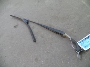 Used Front wiper arm Mitsubishi Pajero Hardtop (V6/7) 3.2 DI-D 16V Long Price on request offered by Autodemontage Joko B.V.