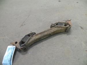 Used Gearbox mount Mitsubishi Pajero Hardtop (V6/7) 3.2 DI-D 16V Long Price on request offered by Autodemontage Joko B.V.
