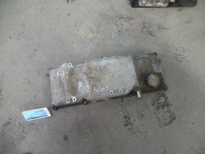 Gebrauchte Ventildeckel Mitsubishi Pajero Hardtop (V6/7) 3.2 DI-D 16V Long Preis auf Anfrage angeboten von Autodemontage Joko B.V.