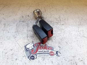 Used Rear seatbelt buckle, centre Seat Leon (1P1) 1.6 Price on request offered by Autodemontage Joko B.V.