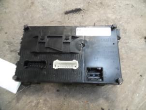 Used Fuse box Renault Clio II (BB/CB) 1.4 16V Price on request offered by Autodemontage Joko B.V.