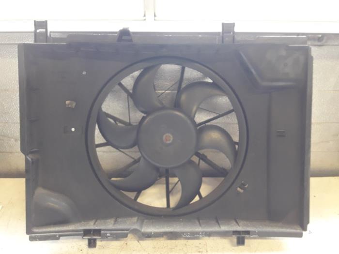 Cooling fans from a Mercedes-Benz CLK (W208) 2.0 200 16V 1999