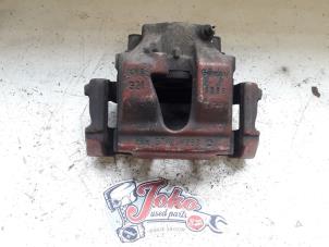 Used Front brake calliper, left Mercedes CLK (W208) 2.0 200 16V Price on request offered by Autodemontage Joko B.V.