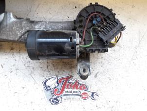 Used Front wiper motor Mercedes CLK (W208) 2.0 200 16V Price on request offered by Autodemontage Joko B.V.