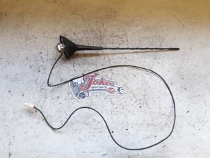 Used Antenna Renault Clio III (BR/CR) 1.2 16V 75 Price on request offered by Autodemontage Joko B.V.