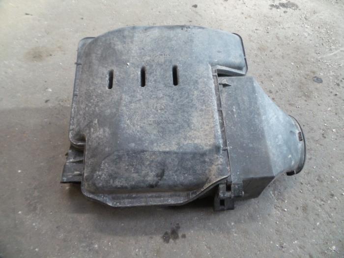 Gebrauchte Luftfiltergehäuse Renault Megane II (BM/CM) 1.4 16V 98 Preis auf Anfrage angeboten von Autodemontage Joko B.V.
