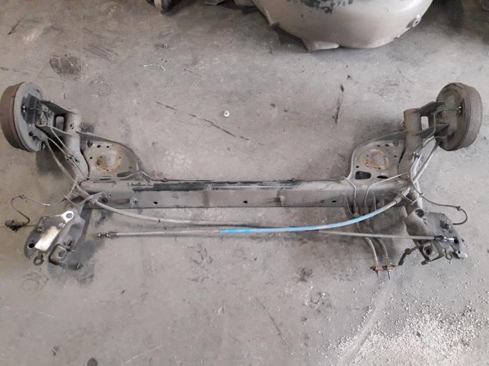 Gebrauchte Hinterachse Vorderradantrieb Renault Clio III (BR/CR) 1.2 16V 75 Preis auf Anfrage angeboten von Autodemontage Joko B.V.