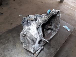 Used Gearbox Renault Clio III (BR/CR) 1.2 16V 75 Price on request offered by Autodemontage Joko B.V.
