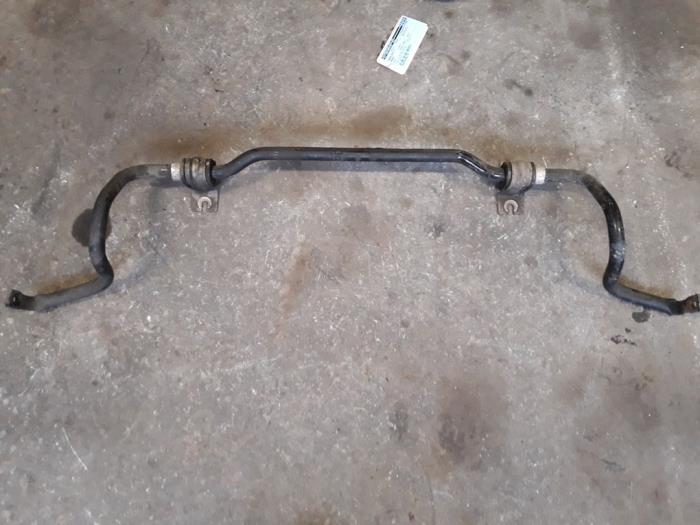 Front anti-roll bar from a Renault Clio III (BR/CR) 1.2 16V 75 2012