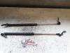 Rear gas strut, left from a Toyota Yaris (P1), 1999 / 2005 1.3 16V VVT-i, Hatchback, Petrol, 1.299cc, 63kW (86pk), FWD, 2NZFE; 2SZFE, 1999-08 / 2005-11, NCP10; NCP20; NCP22; SCP12 2000