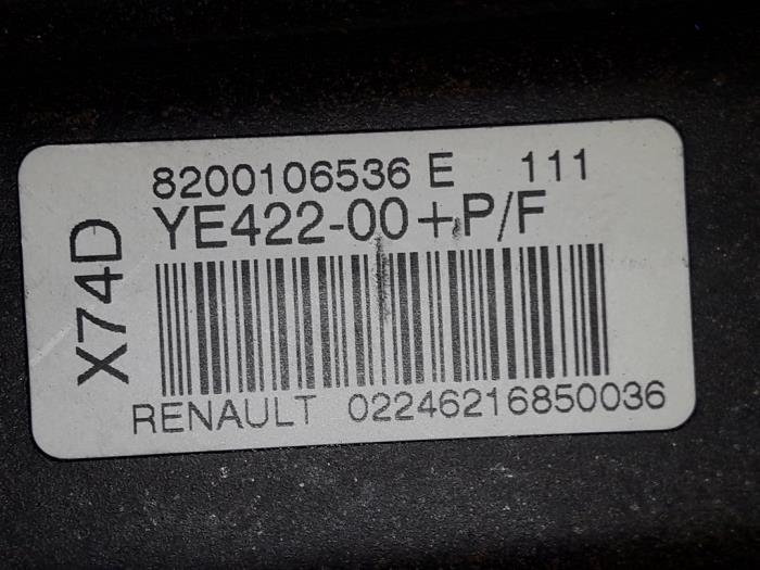 Airbag droite (tableau de bord) d'un Renault Laguna II Grandtour (KG) 1.9 dCi 120 2003