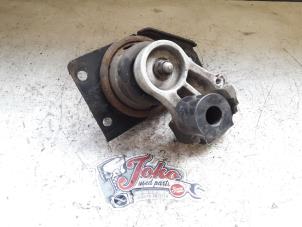 Used Engine mount Kia Rio II (DE) 1.4 16V Price on request offered by Autodemontage Joko B.V.