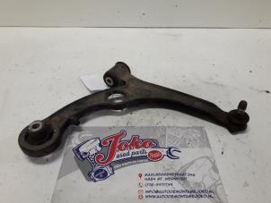 Used Front lower wishbone, right Fiat Stilo (192A/B) 1.2 16V 3-Drs. Price on request offered by Autodemontage Joko B.V.