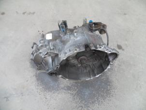 Used Gearbox Volvo V70 (SW) 2.4 20V 140 Price on request offered by Autodemontage Joko B.V.