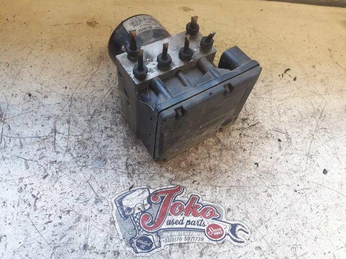 Usagé Bloc ABS Volvo V70 (SW) 2.5 D Prix sur demande proposé par Autodemontage Joko B.V.