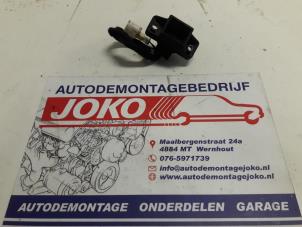 Used Tailgate lock mechanism Renault Clio II (BB/CB) 1.4 16V Price on request offered by Autodemontage Joko B.V.