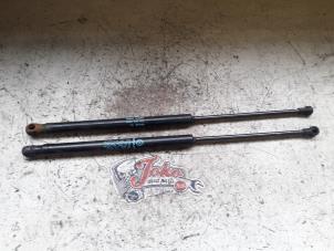 Used Rear gas strut, left Volkswagen Fox (5Z) 1.2 Price on request offered by Autodemontage Joko B.V.