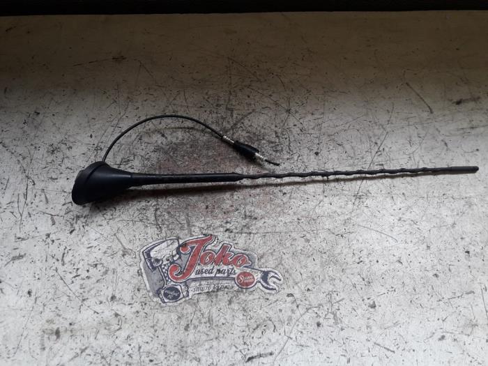 Używane Antena Volkswagen Fox (5Z) 1.2 Cena na żądanie oferowane przez Autodemontage Joko B.V.