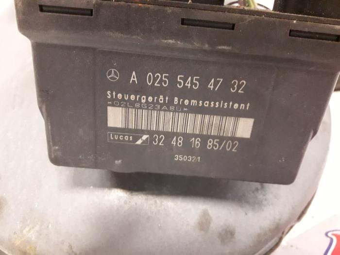 Gebrauchte ABS Steuergerät Mercedes C (W202) 2.2 C-200 CDI 16V Preis auf Anfrage angeboten von Autodemontage Joko B.V.