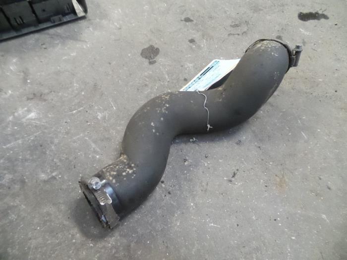 Gebrauchte Intercooler Schlauch Opel Zafira (F75) 2.2 DTI 16V Preis auf Anfrage angeboten von Autodemontage Joko B.V.