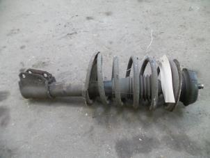 Used Front shock absorber rod, right Renault Twingo (C06) 1.2 Price on request offered by Autodemontage Joko B.V.