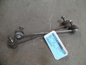 Used Anti-roll bar guide Renault Twingo (C06) 1.2 Price on request offered by Autodemontage Joko B.V.