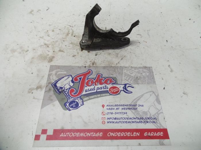 Used Engine mount Renault Megane II Grandtour (KM) 1.5 dCi 105 Price on request offered by Autodemontage Joko B.V.