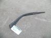 Rear wiper arm from a Renault Twingo (C06), 1993 / 2007 1.2, Hatchback, 2-dr, Petrol, 1.149cc, 43kW (58pk), FWD, D7F700; D7F701; D7F702; D7F703; D7F704, 1996-05 / 2007-06, C066; C068; C06G; C06S; C06T 2001