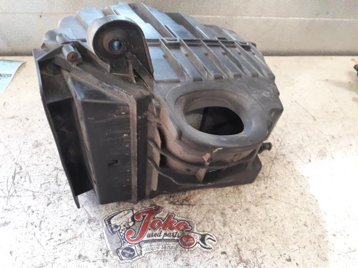 Gebrauchte Luftfiltergehäuse Renault Megane III Grandtour (KZ) 1.4 16V TCe 130 Preis auf Anfrage angeboten von Autodemontage Joko B.V.