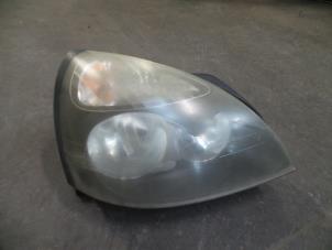 Used Headlight, right Renault Clio II (BB/CB) 1.2 16V Price on request offered by Autodemontage Joko B.V.