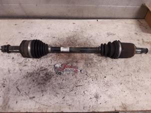 Used Front drive shaft, left Kia Cee'd Sporty Wagon (EDF) 1.4 16V Price on request offered by Autodemontage Joko B.V.