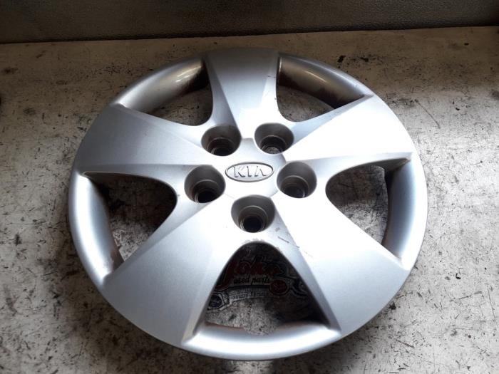 Używane Kolpak Kia Cee'd Sporty Wagon (EDF) 1.4 16V Cena na żądanie oferowane przez Autodemontage Joko B.V.