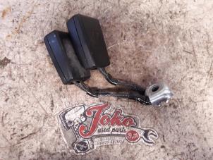 Used Rear seatbelt buckle, left Volkswagen Polo IV (9N1/2/3) 1.2 12V Price on request offered by Autodemontage Joko B.V.