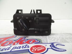 Used Light switch BMW 3 serie (E46/2) 318 Ci 16V Price on request offered by Autodemontage Joko B.V.