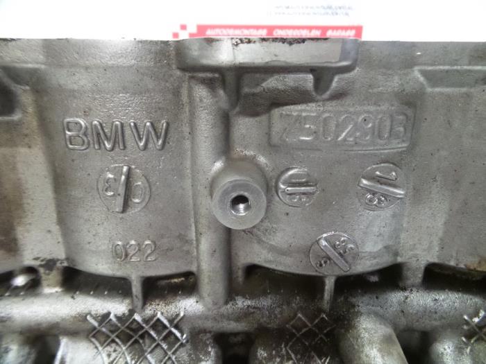 Motor Unterblock van een BMW 3 serie (E46/4) 330i 24V 2004