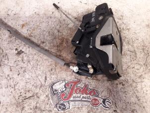 Used Front door lock mechanism 4-door, right BMW 3 serie (E46/4) 316i Price on request offered by Autodemontage Joko B.V.