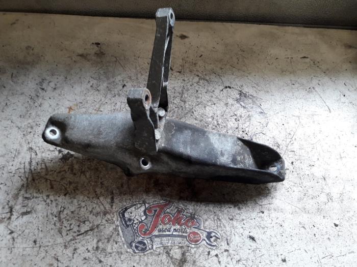 Used Engine mount BMW 3 serie (E46/4) 316i Price on request offered by Autodemontage Joko B.V.