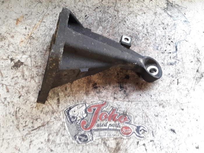 Used Engine mount BMW 3 serie (E46/4) 316i Price on request offered by Autodemontage Joko B.V.