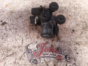Used Electric heater valve BMW 3 serie (E46/4) 316i Price on request offered by Autodemontage Joko B.V.