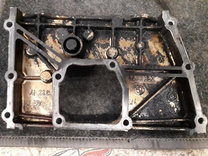 Timing cover BMW 3 serie 316i - 1433352 194E1