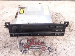 Used Radio CD player BMW 3 serie (E46/4) 316i Price on request offered by Autodemontage Joko B.V.