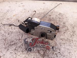 Used Front door lock mechanism 4-door, right BMW 3 serie Touring (E36/3) 316i Price on request offered by Autodemontage Joko B.V.