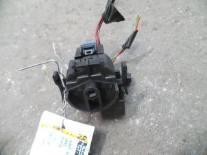 Used Ignition switch Opel Corsa C (F08/68) 1.4 16V Price on request offered by Autodemontage Joko B.V.