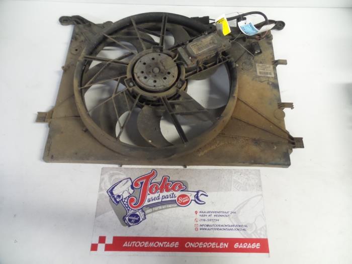 Używane Wentylator Volvo V70 (SW) 2.4 D5 20V Cena na żądanie oferowane przez Autodemontage Joko B.V.