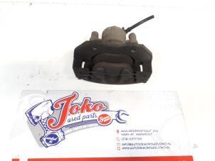 Used Front brake calliper, right Ford Focus 2 1.6 TDCi 16V 90 Price on request offered by Autodemontage Joko B.V.