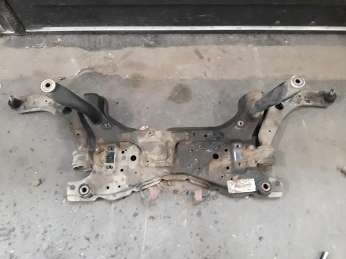 Begagnade Underram Ford Focus 2 1.6 TDCi 16V 90 Pris på förfrågan erbjuds av Autodemontage Joko B.V.